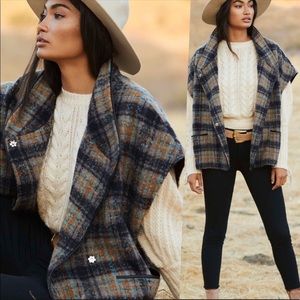 Cinnamon Plaid Capelet